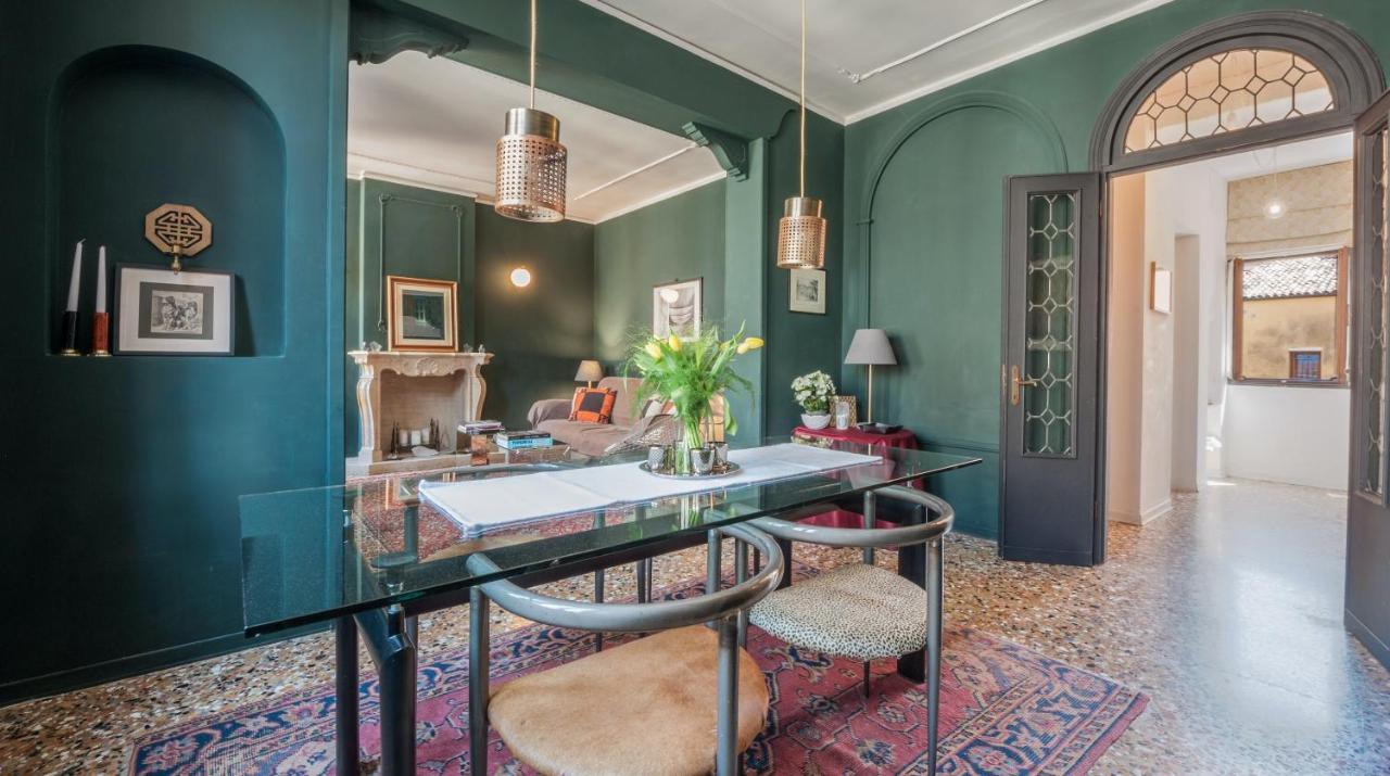 Stylish Renovated Apartment In The Heart Of The City Wenecja Zewnętrze zdjęcie